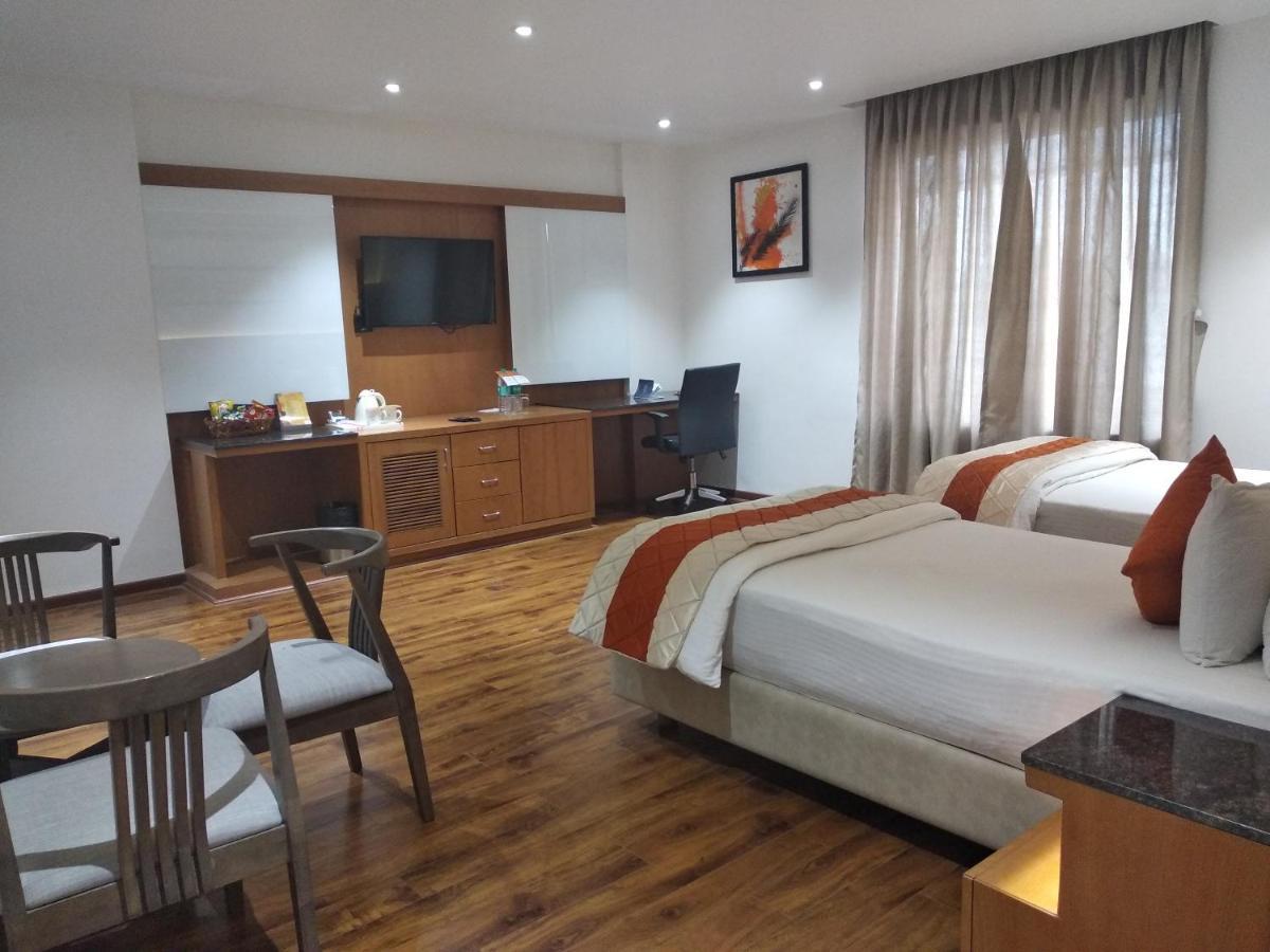 Kyriad Hotel Gulbarga By Othpl 古尔伯加 外观 照片
